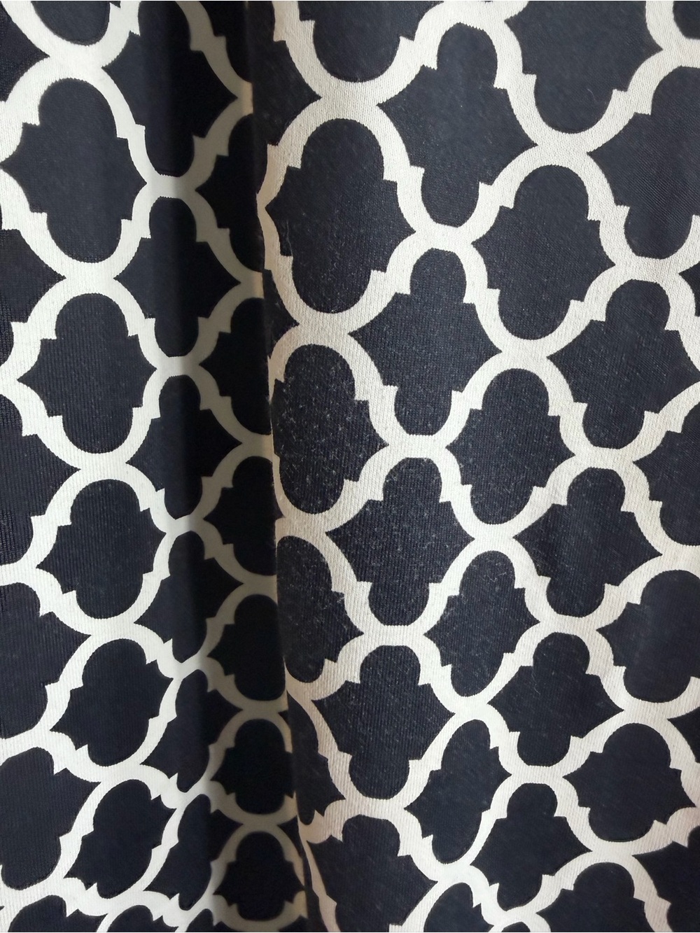 J McLaughlin Black White Quatrefoil Geometric Pull-On Ankle Pants Size Medium - Picture 2 of 9